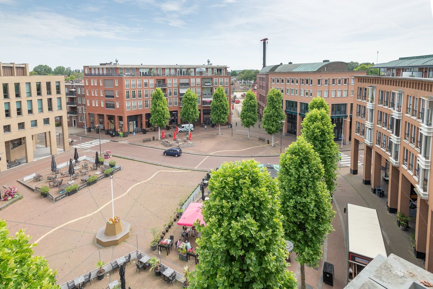 Uitzicht vanaf het penthouse over het Koningsplein in Ridderkerk